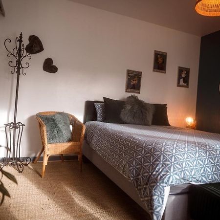 Chez Guilem Bed & Breakfast Saint-Maixent-lʼÉcole Eksteriør bilde