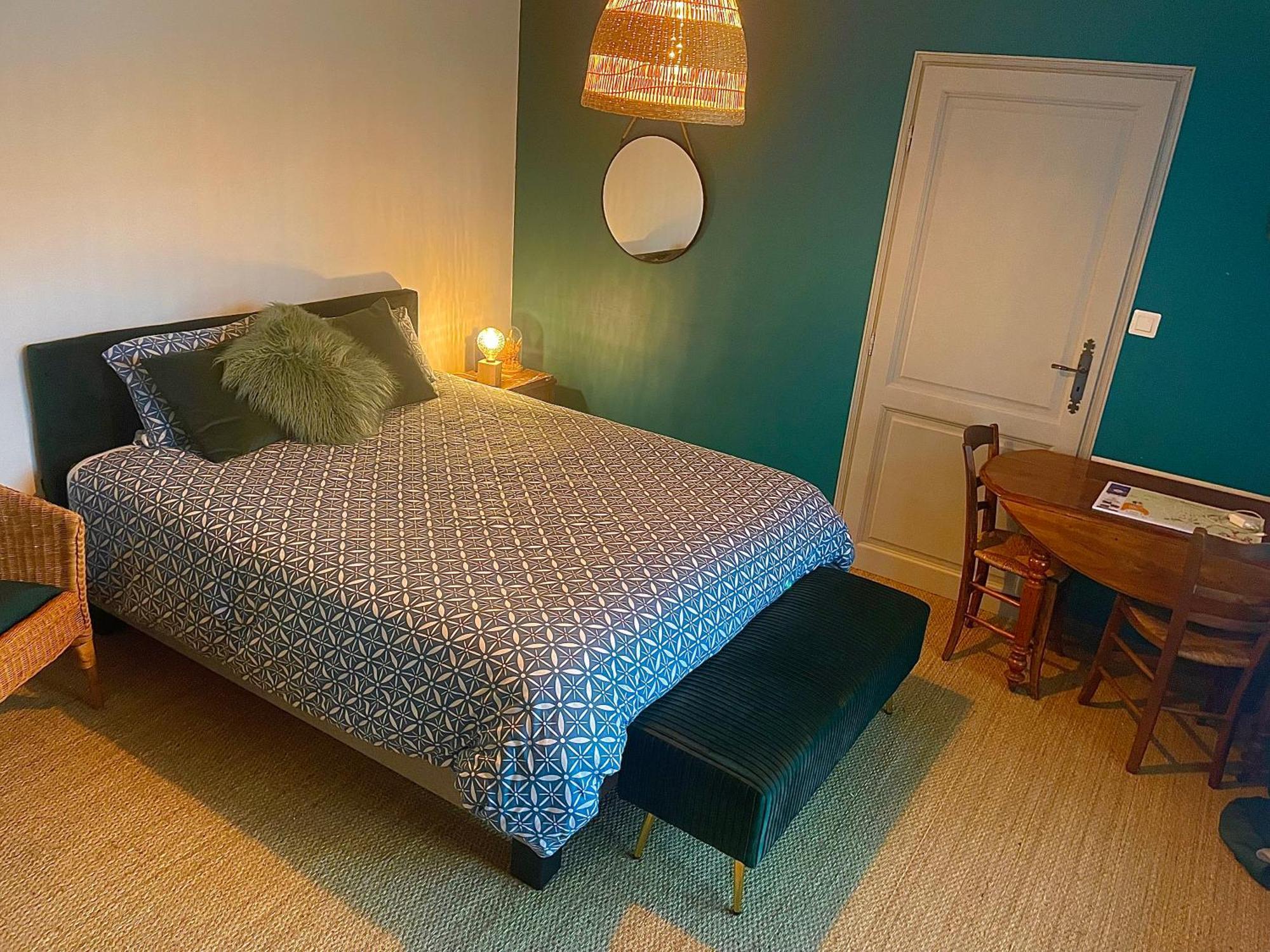 Chez Guilem Bed & Breakfast Saint-Maixent-lʼÉcole Eksteriør bilde